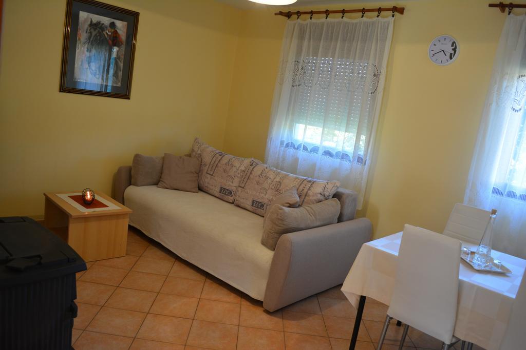 Holiday Home Lana Saborsko Extérieur photo