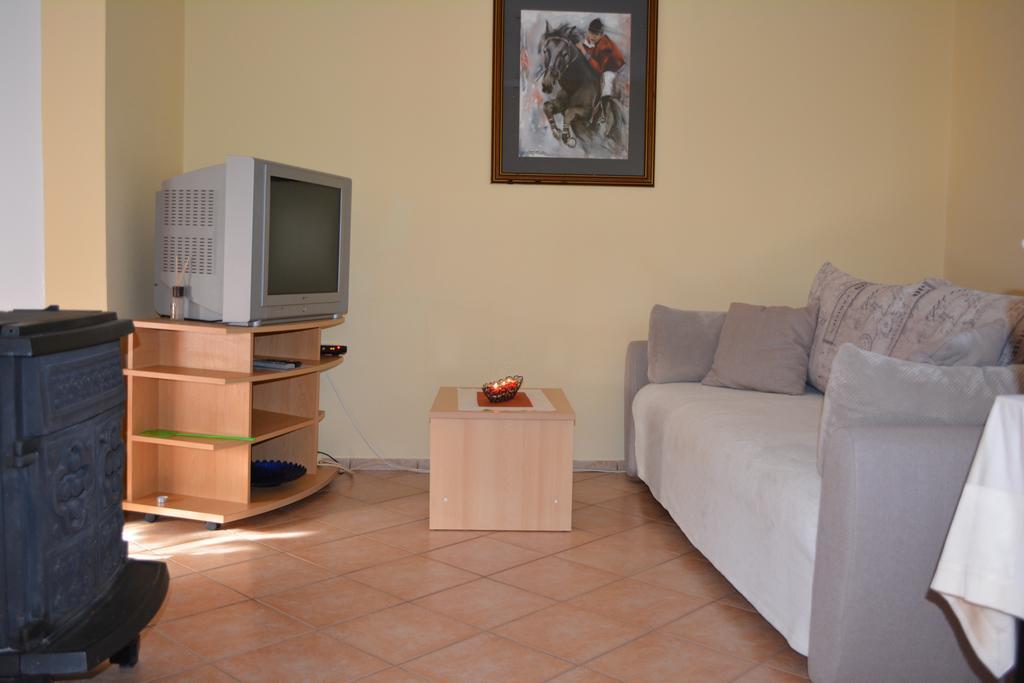 Holiday Home Lana Saborsko Extérieur photo